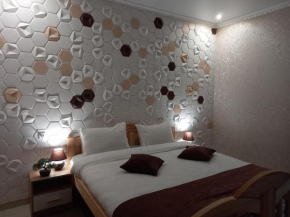 Готель River House